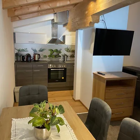 Haus Alt St. Anton Lägenhet
