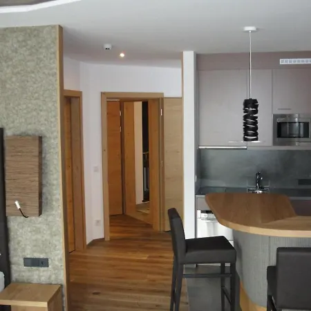 Lägenhet Haus Alt St. Anton *